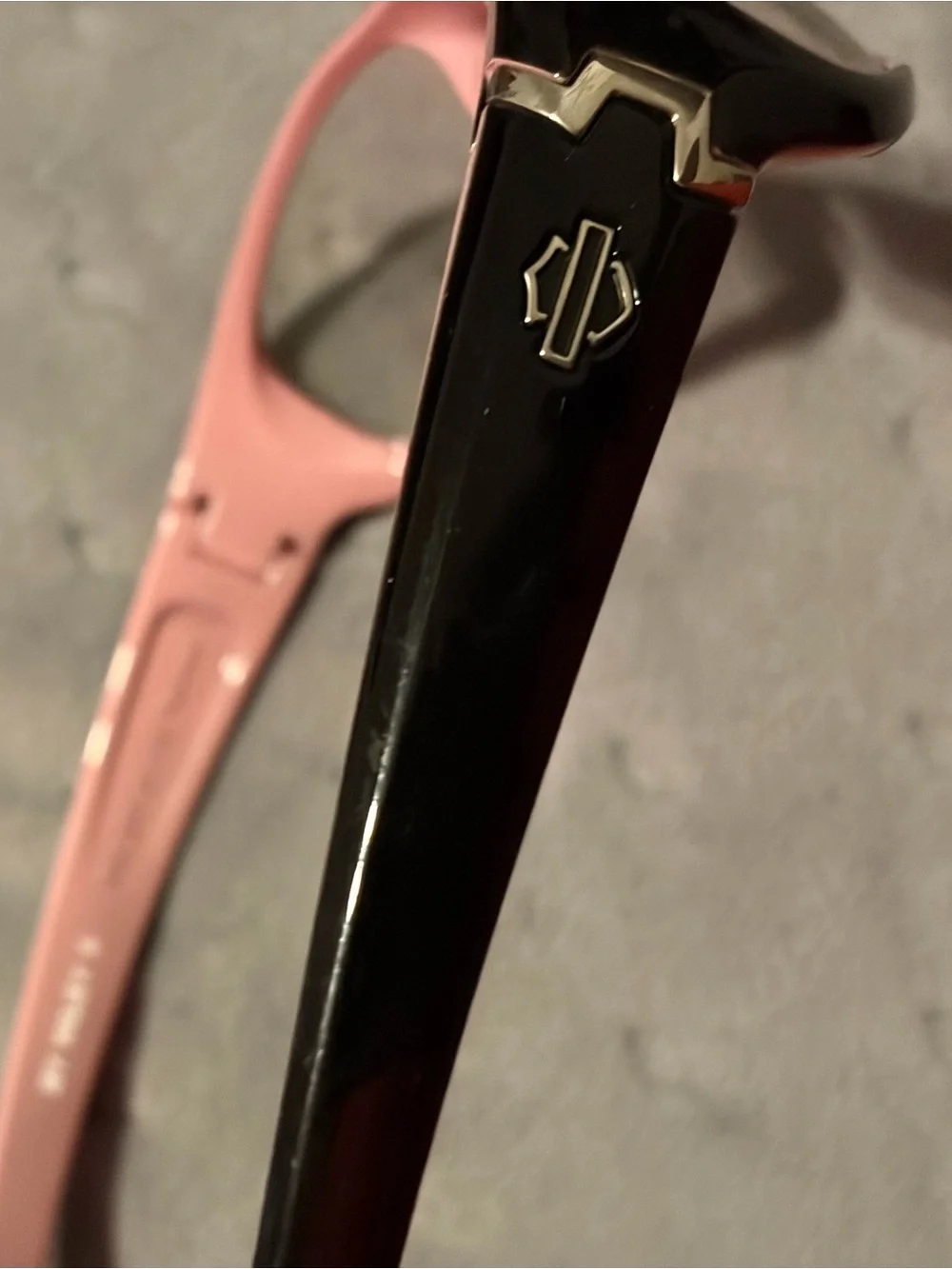 Harley-Davidson Black/Pink Women’s Riding Glasses with Durable Zipper Case